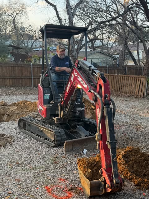FlowMo Plumbing Mini Excavator Digging
